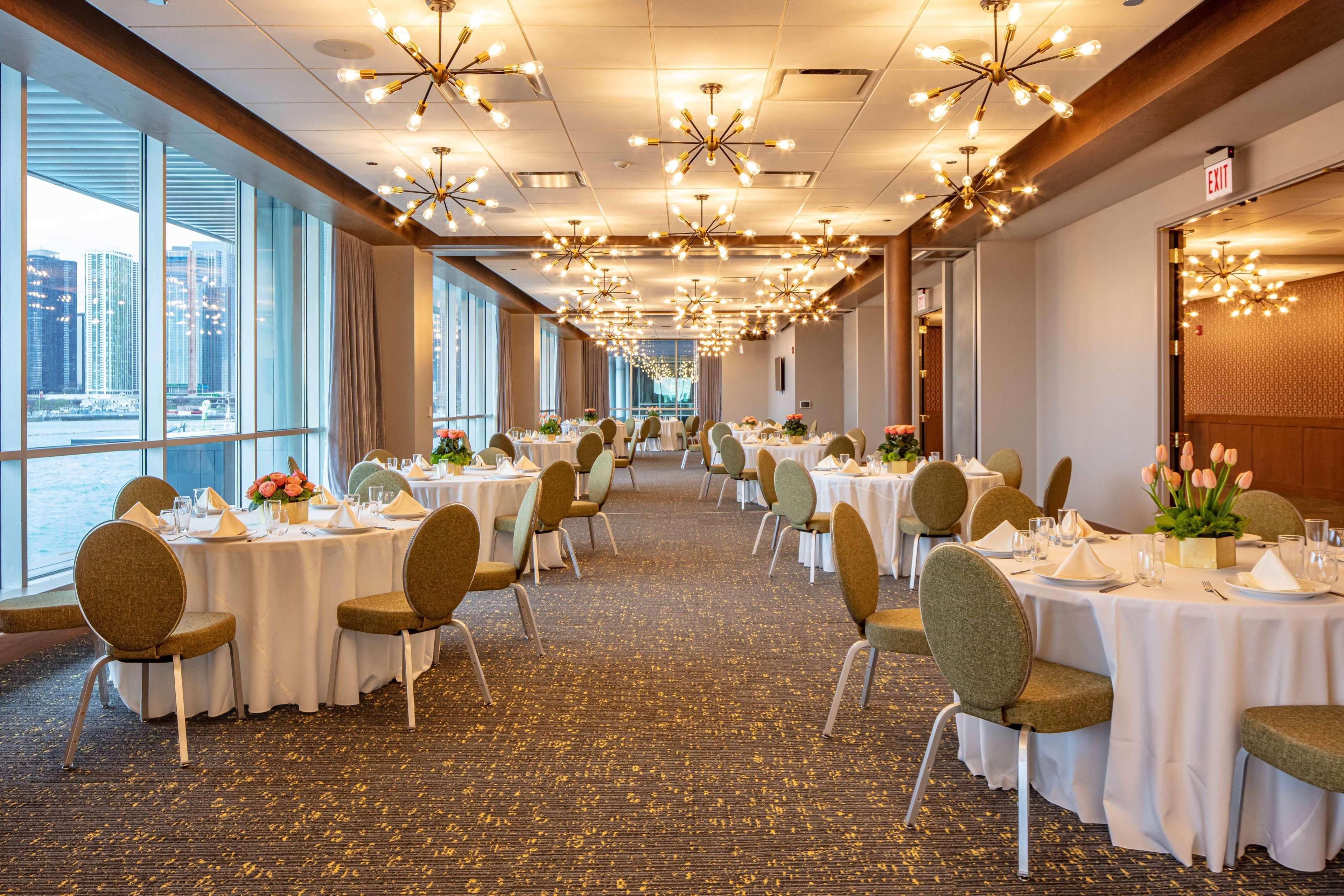 فندق Sable At Navy Pier Chicago, Curio Collection By Hilton المظهر الخارجي الصورة
