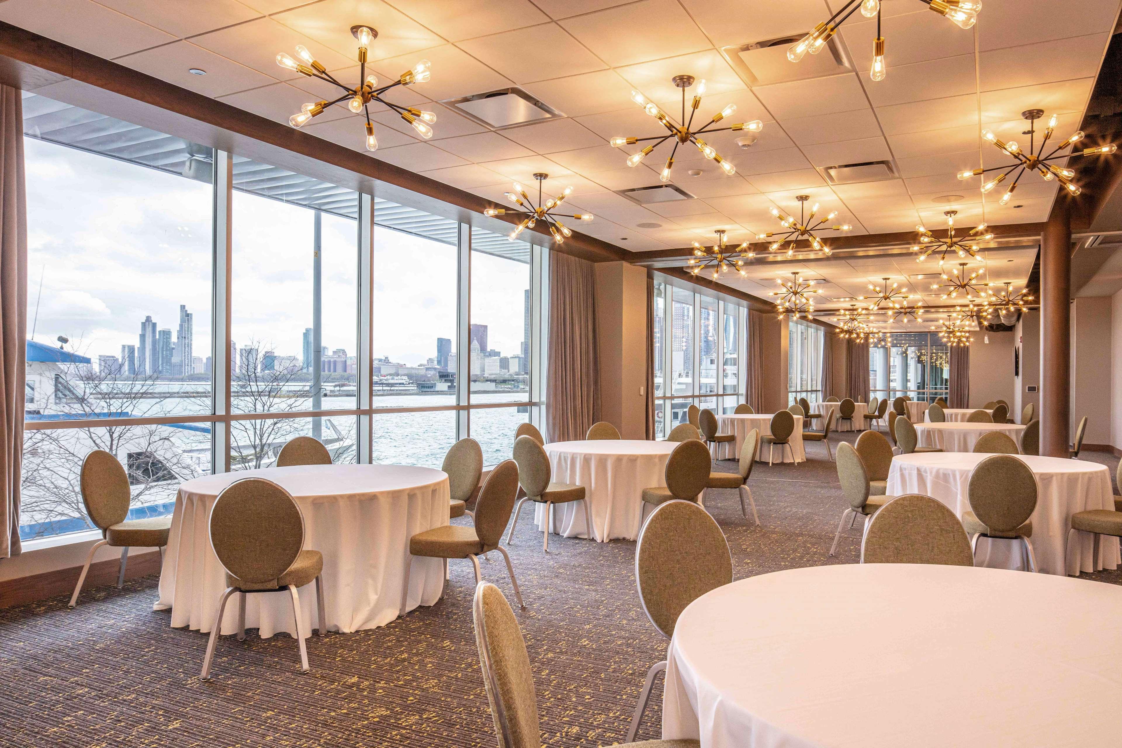 فندق Sable At Navy Pier Chicago, Curio Collection By Hilton المظهر الخارجي الصورة