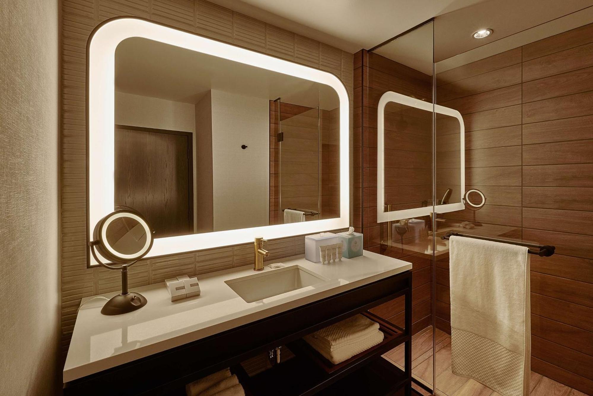 فندق Sable At Navy Pier Chicago, Curio Collection By Hilton المظهر الخارجي الصورة